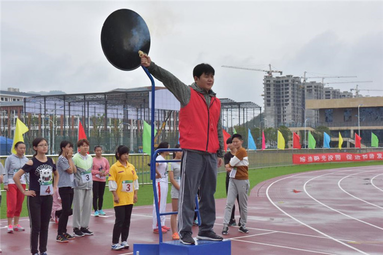 20200529111946_61251 遵义医学院69周年校庆田径活动会